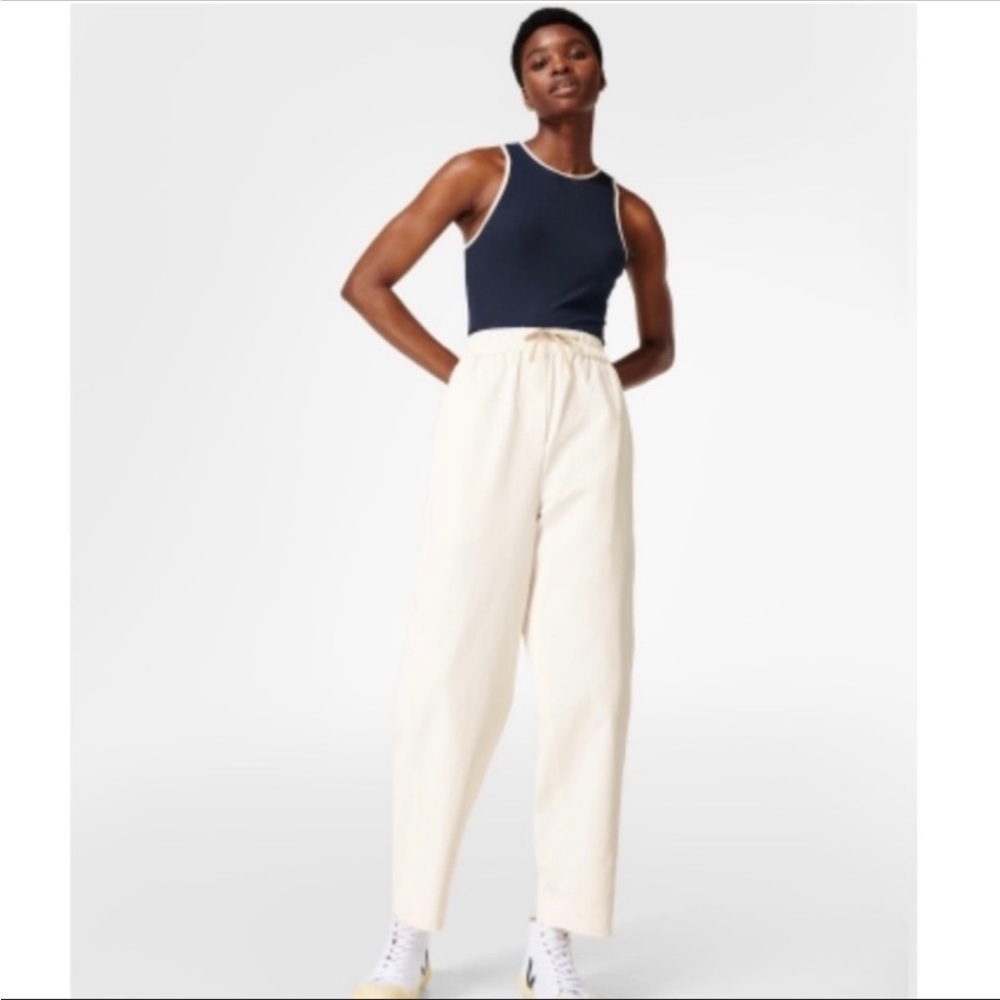 - Light tan/off white - Sweaty Betty Twill Pants